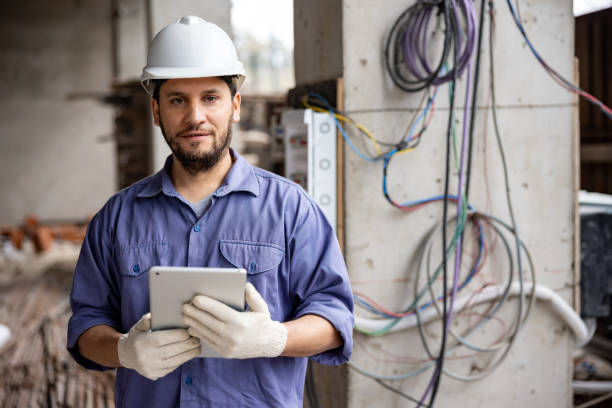 Best Home Electrical Repair  in Le Claire, IA